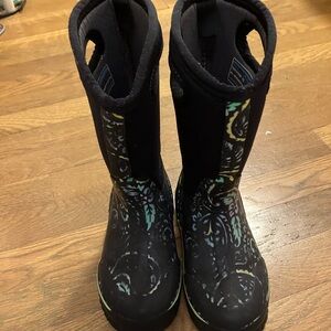 Bogs Kids Black and Colorful Pattern Boots